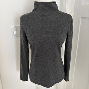EUC Vineyard Vines Dark Gray Turtleneck Sweater Top S Wool Cashmere Blend*W13